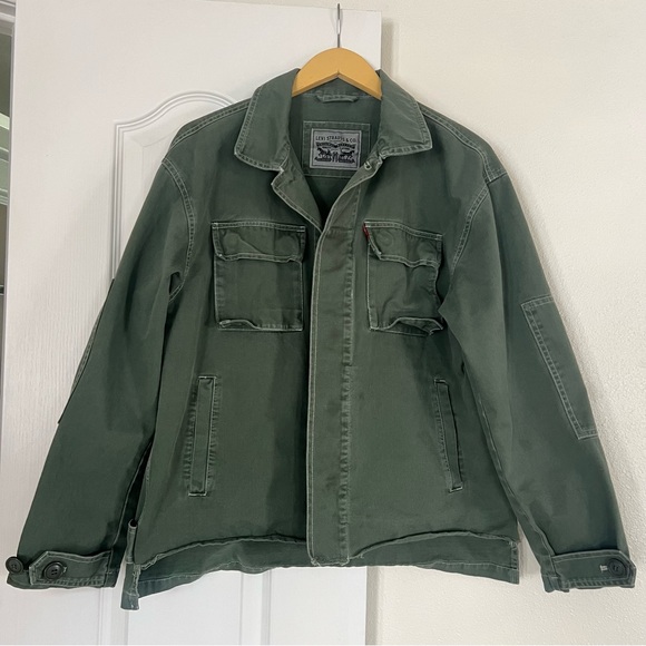 Levi’s Jacket - Picture 2 of 5
